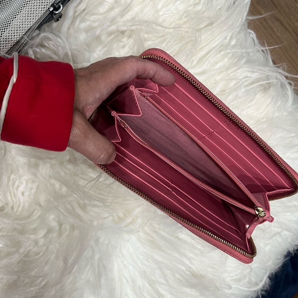 Coveted C 19 Pink Quilted Wallet - Picture 7 of 8